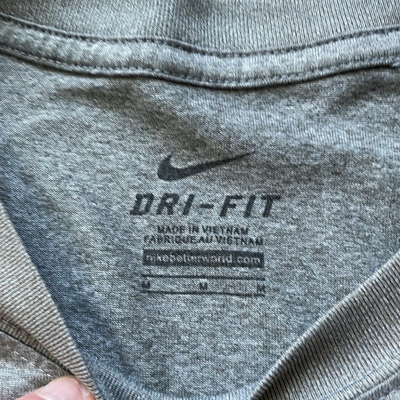 Nike Dri-fit Alabama Shirt 😎🏈 - Picture 4 of 5